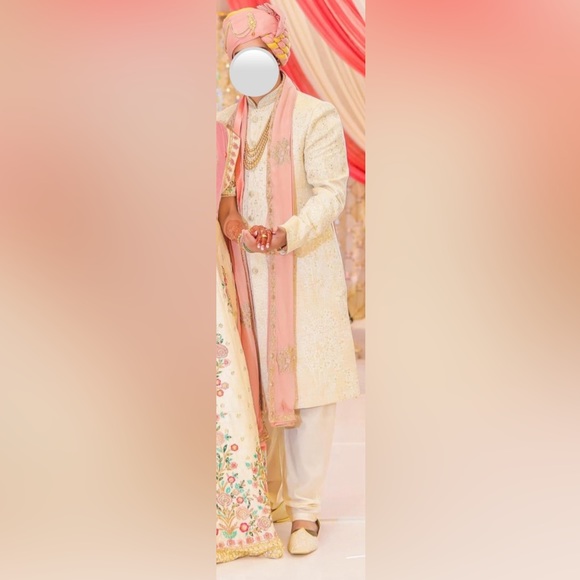 Groom  Sherwani - Picture 4 of 9